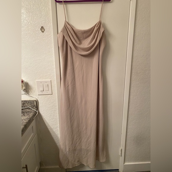 Dress - Picture 1 of 3